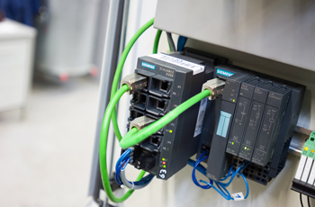 Aw 2742 Tia Feature4 0809 350