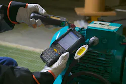 Aw 19125 Intelatrac 02 Aw 19125 Intelatrac 02