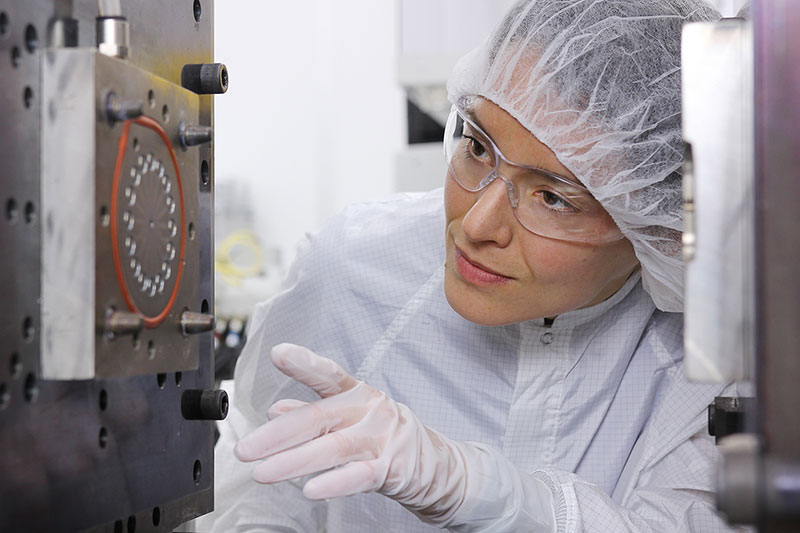 Apple Rubber was the first O-ring and sealant provider to create an ISO 10000 class 7 cleanroom with fully integrated manufactur