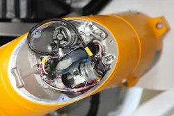 The grinding machine contains one encoder per motor, with one motor per robot axis and absolute inductive rotary encoders with 1 The grinding machine contains one encoder per motor, with one motor per robot axis and absolute inductive rotary encoders with 1