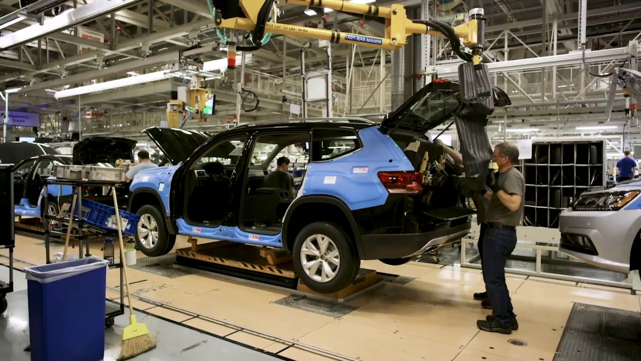 Production of the Atlas SUV at Volkswagen's Chattanooga, Tenn., site.
