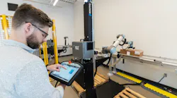 Universal Robots’ new UR10e (with a 12.5kg payload) powers Robotiq’s palletizing sysem.