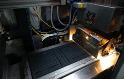 Evolve's B&R-controlled process fuses 2D-printed layers into solid 3D parts, combining the flexibility of additive technology with the material quality and production volume of injection molding. Evolve's B&R-controlled process fuses 2D-printed layers into solid 3D parts, combining the flexibility of additive technology with the material quality and production volume of injection molding.