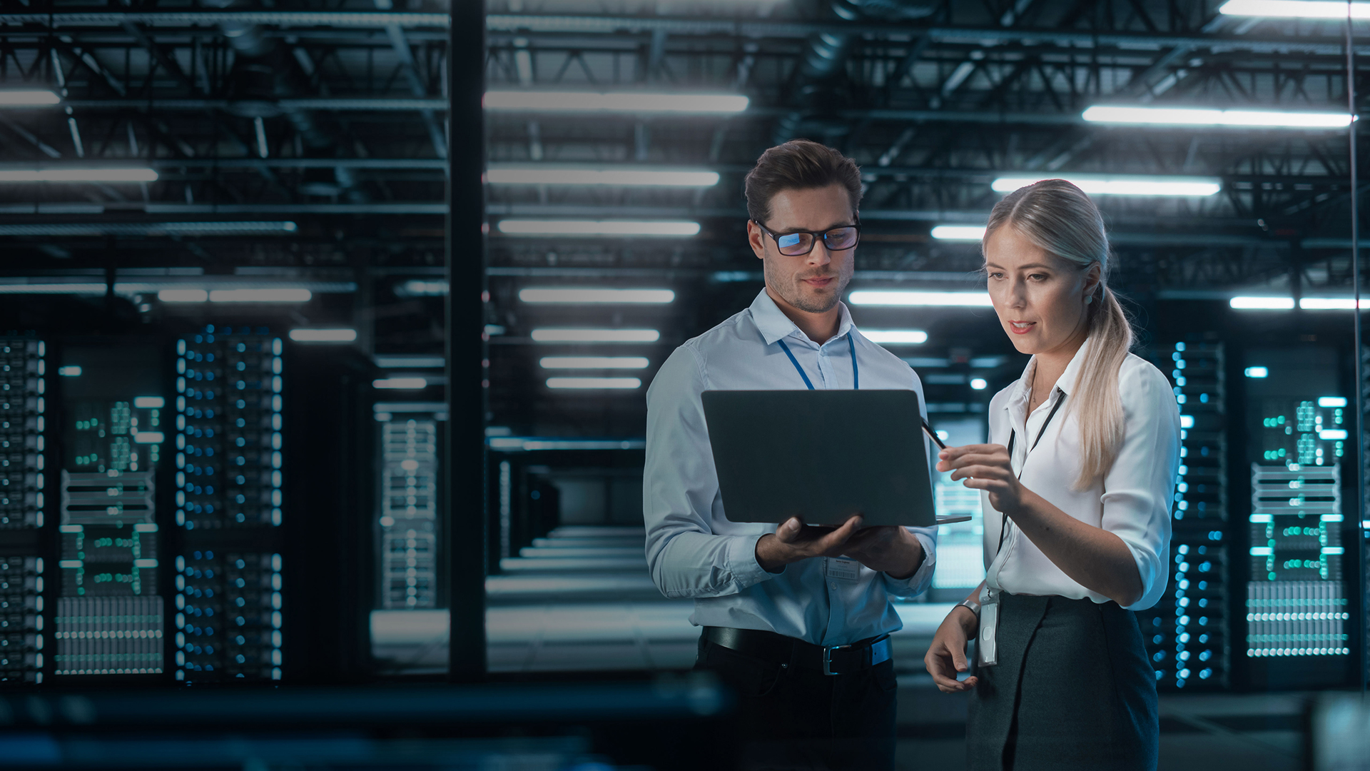 16x9 Man Woman Data Center 493462273