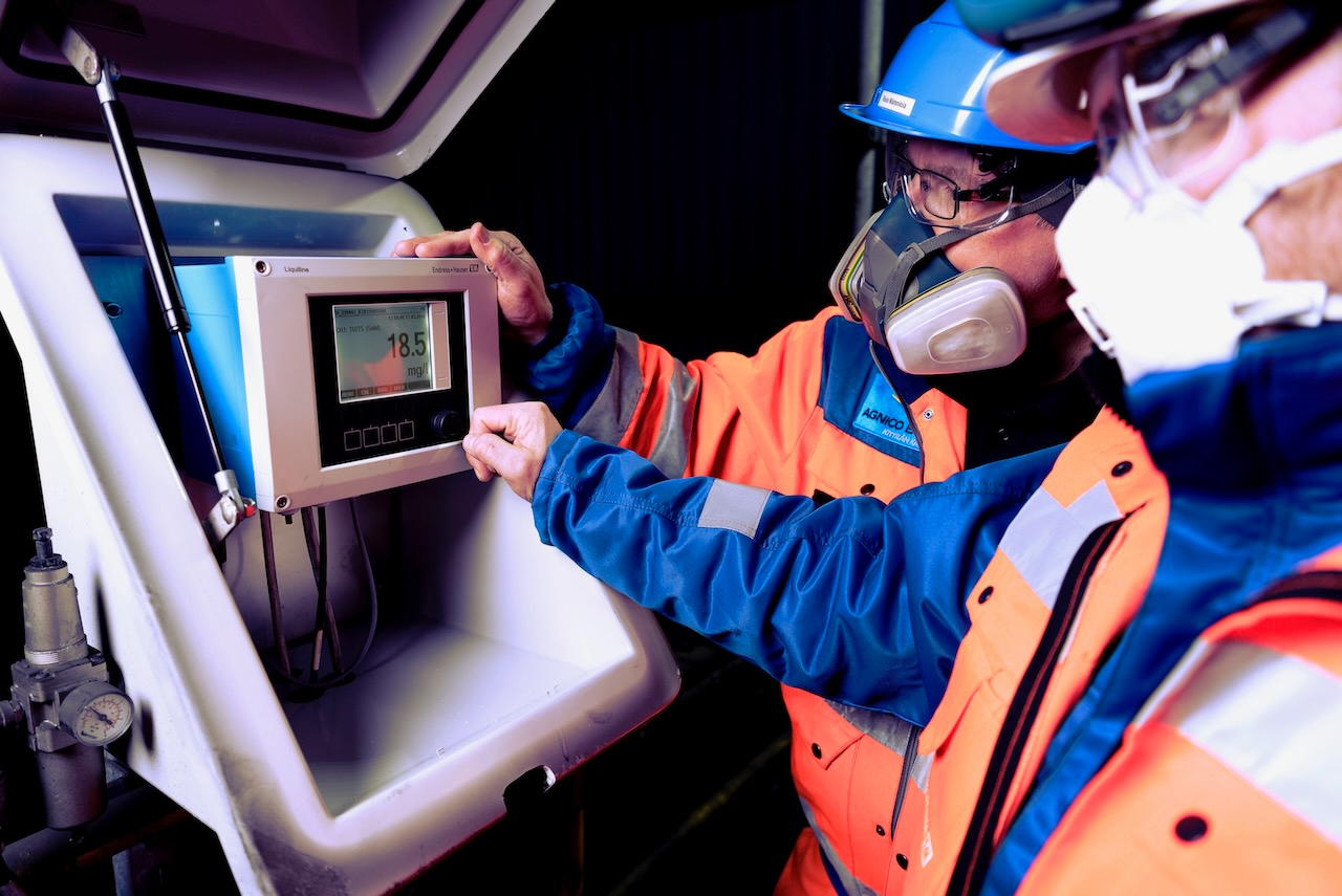 Agnico Eagle personnel analyze readings from Endress+Hauser&rsquo;s Liquiline CM442 transmitter. Source: Endress+Hauser