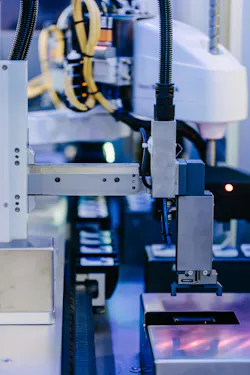 The FlexChassis demo machine allows users to add an additional product, which is grasped by a robot gripper and added to the next free XTS mover, but then rejected when it fails inspection. (© Beckhoff, 2023) The FlexChassis demo machine allows users to add an additional product, which is grasped by a robot gripper and added to the next free XTS mover, but then rejected when it fails inspection. (© Beckhoff, 2023)