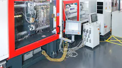 Plastics injection molding application using an electrohydraulic VSD.