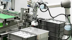 A Universal Robot cobot equipped with OnRobot's Dual QuickChanger.