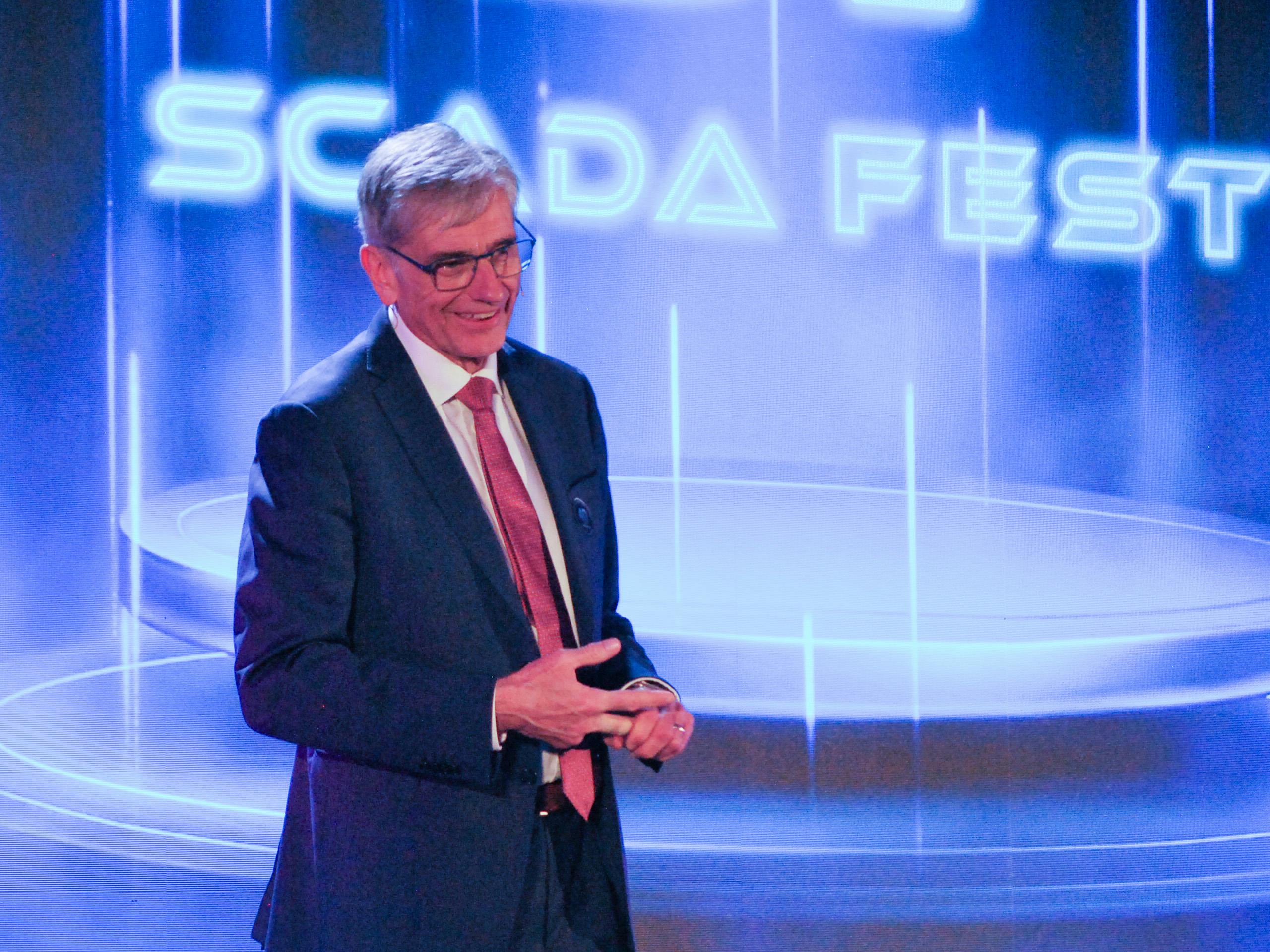 &ldquo;We do what we do to improve productivity, increase the speed to solutions that are faster and easier to both develop and maintain.&rdquo; Trihedral Engineering President Glenn Wadden kicked off festivities at the company&rsquo;s ScadaFest event.